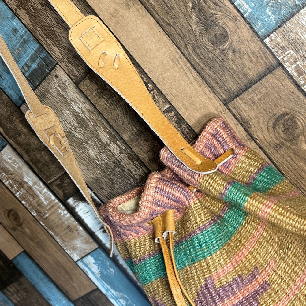 Straw Colorful Cinch Shoulder Bag - Picture 4 of 10